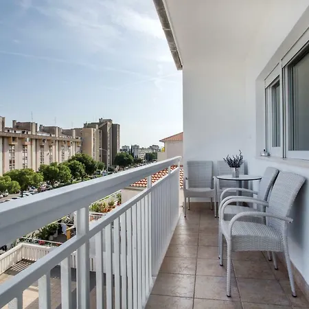 Апартаменты Ac With 2 Bedrooms And 2 Bathrooms-free Private Parking