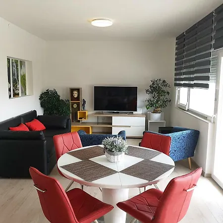 Апартаменты Ac With 2 Bedrooms And 2 Bathrooms-free Private Parking *