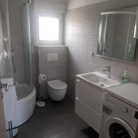 شقة Ac With 2 Bedrooms And 2 Bathrooms-free Private Parking